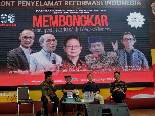 Diskusi Publik Membongkar KKN