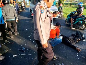 Pemotor Asal Kediri Tewas Usai Nabrak Truk di Mojokerto