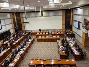 Di Rapat DPR, Kepala BNPT Keluhkan Anggaran Turun Setiap Tahun