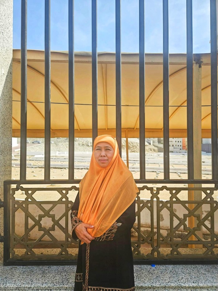 Khofifah saat mengunjungi makam Sayyidah Khadijah RA