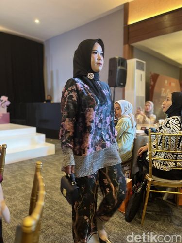 Koleksi kolaborasi Nada Puspita bersama Hong Kong Tourism Board