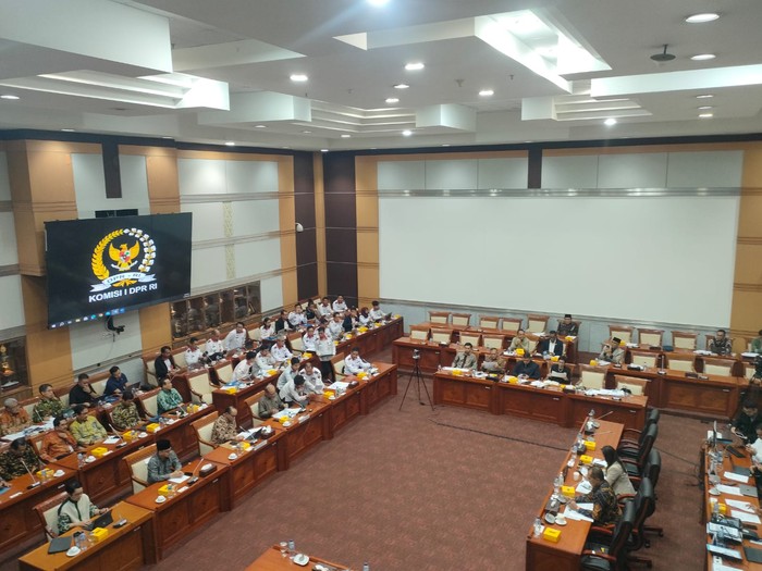 Komisi I DPR rapat kerja dengan Menkominfo dan BSSN