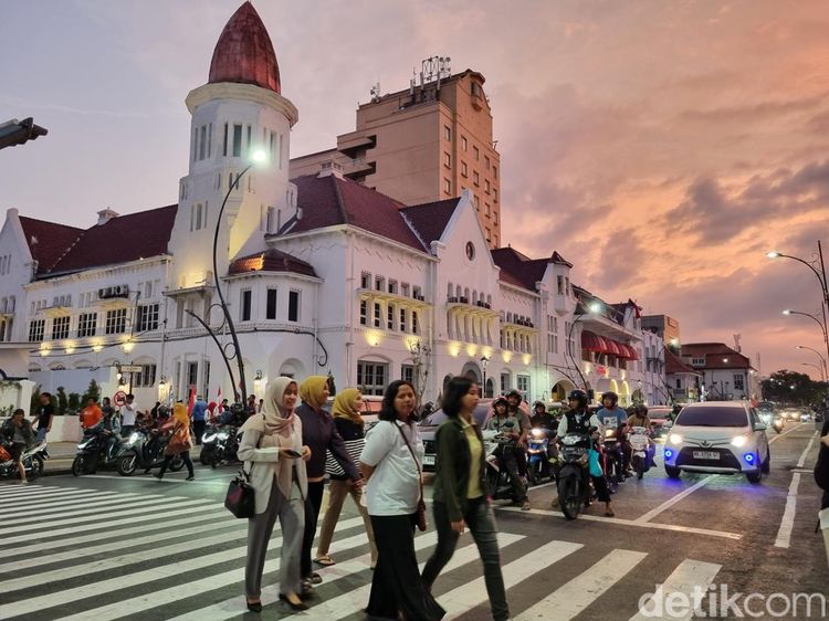 Potret Soft Opening Kota Lama Surabaya