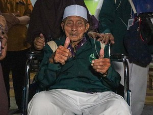 Jemaah Haji Tertua Berusia 109 Tahun Tiba di Ponorogo, Kondisinya Sehat