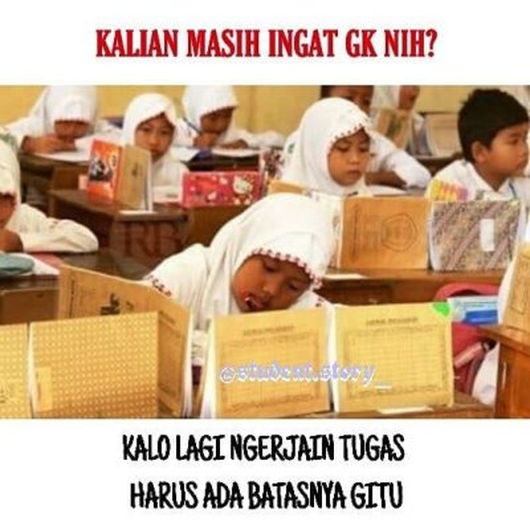 Nostalgia Zaman Sekolah, Jadi Kangen Teman-teman Nostalgia zaman sekolah dulu yuk, detikers. Di antara semuanya, mana nih yang paling kamu rindukan dari masa-masa sekolah?