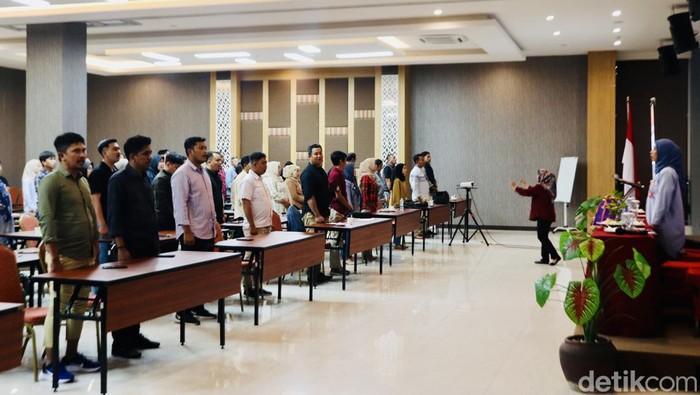 Panwascam di 27 Kecamatan di Bone menghadiri launching Posko Kawal Hak Pilih.