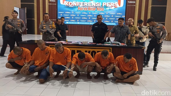 Para tersangka pencurian di Kota Blitar