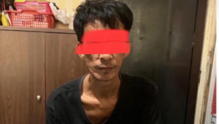 Pelaku dan barang bukti diamankan polisi.