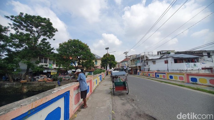 Penampakan Jalan Depaten Palembang yang hits era 80an