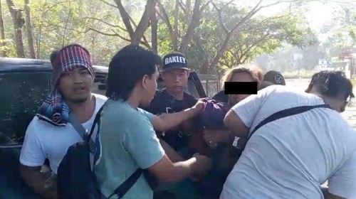 Penangkapan LM alias AM (28), pelaku utama penyerangan dan penganiayaan di Lombok Barat. AM ditangkap di parkiran Pantai Selong Belanak, Kecamatan Praya Barat, Lombok Tengah, Kamis (27/6/2024). (Dok. Humas Polres Lombok Barat)
