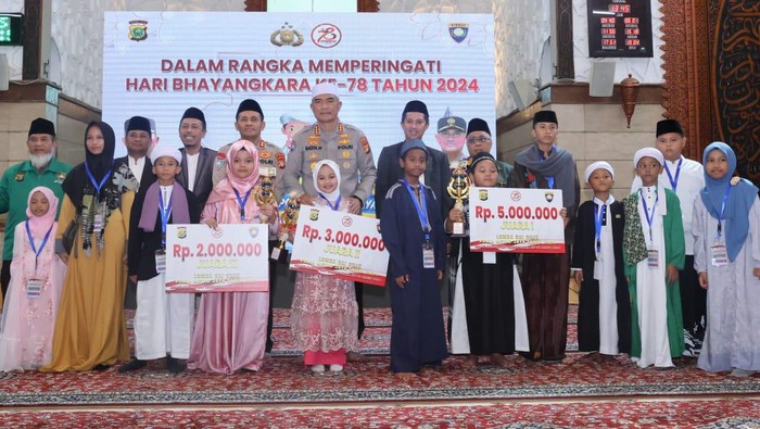 Polda Metro Jaya menggelar lomba Dai Cilik menyambut HUT ke-78 Bhayangkara.
