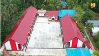 Pekerjaan yang dilakukan terdiri dari 1 gedung pascasarjana, 6 madrasah, dan 9 sekolah yang tersebar di 9 kota/kabupaten.