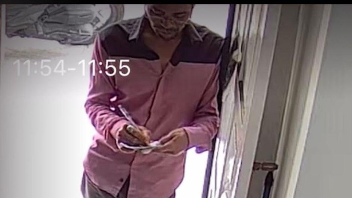 Tangkapan layar pria mengaku dari ormas meminta uang ke warga di Medan