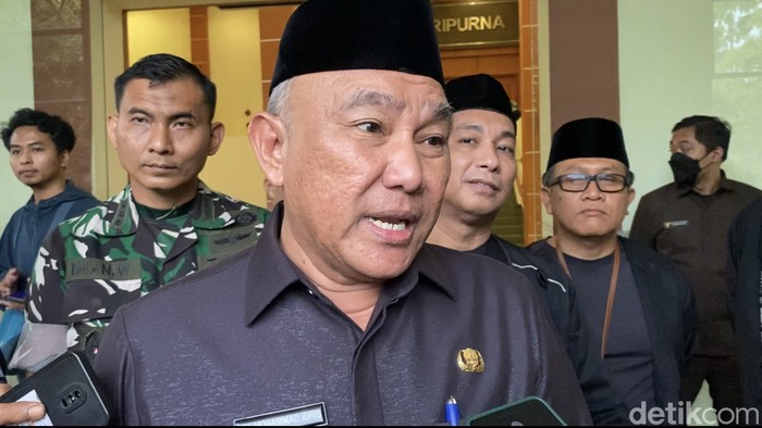 Wali Kota Depok M Idris saat ditemui di Kantor DPRD Kota Depok, Kamis (27/6/2204). Foto: Devi Puspitasari/detikcom