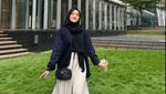 Pose Wirda Mansur Saat Belanja hingga Ngopi di Kafe