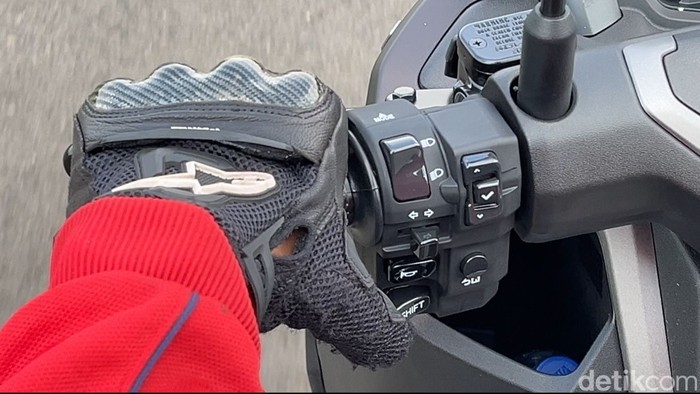 Y-Shift di Yamaha NMax turbo.