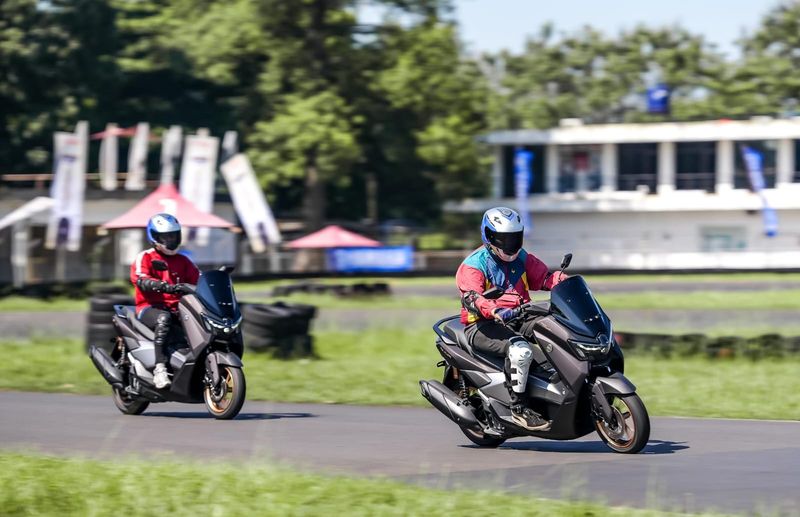 Yamaha NMax turbo.