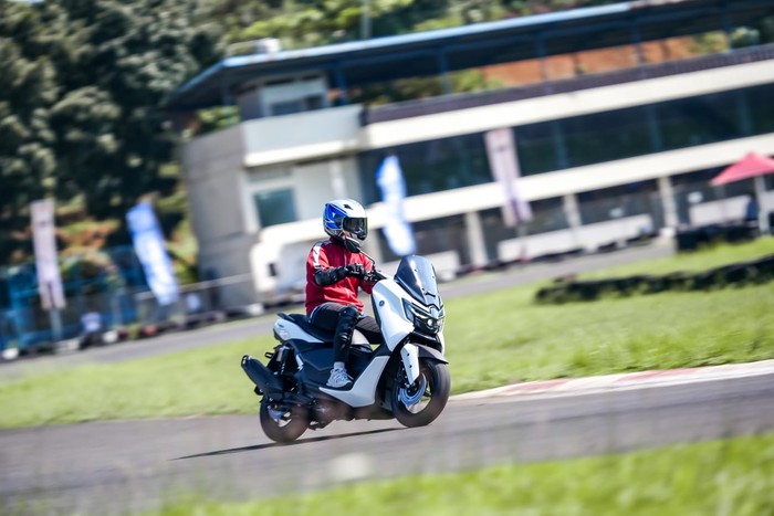 Yamaha NMax turbo.