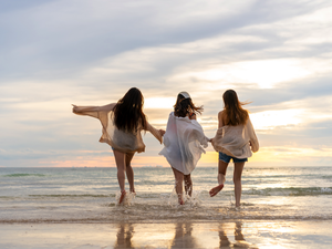 Mau Jelajah Destinasi Baru? Ini Tips Nyaman Traveling untuk Perempuan