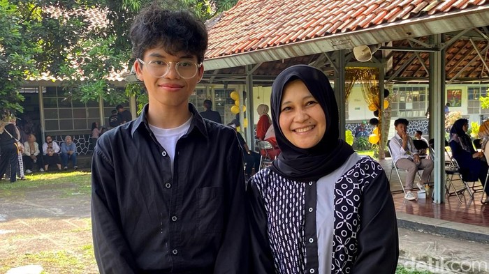 Atala Rafisa bersama ibunya.