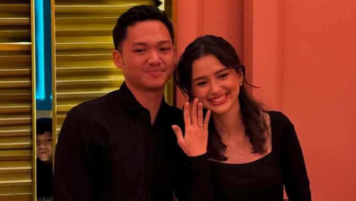 Azriel Hermansyah dan Sarah Menzel