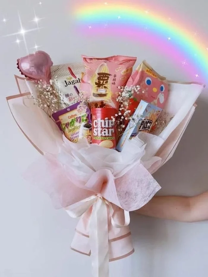 10 Buket Makanan Unik, Isi Mie Instan hingga Bawang Putih