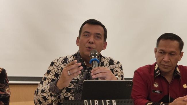 Dirjen Imigrasi, Silmy Karim dalam konferensi pers di kawasan Kebayoran Baru, Jakarta Selatan