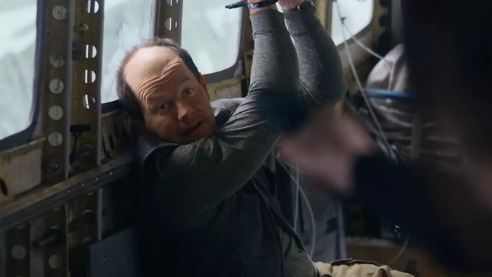 Flight Risk Cuplikan adegan Mark Wahlberg di Flight Risk.
