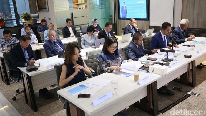 PT Maharaksa Biru Energi Tbk (OASA) gelar RUPST di Jakarta. Emiten dengan Komisaris Cinta Laura Kiehl itu raih pendapatan 44,15.
