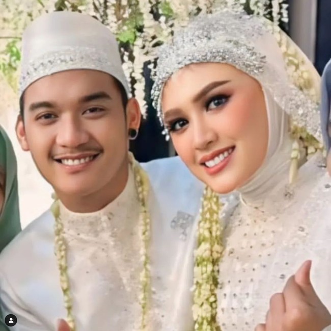 Sayangnya hingga saat ini Happy Asmara dan Gilga Sahid sendiri belum mengunggah foto-foto lamaran ataupun pernikahan mereka ke media sosial. Foto: Instagram/@mygilgasahid_squad