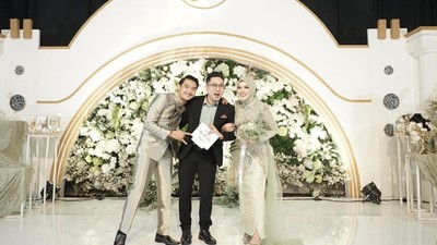 7 Foto Lamaran Hingga Pernikahan Happy Asmara & Gilga Sahid, Anggun Berhijab