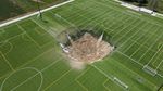 Heboh Lubang Raksasa Telan Sebagian Lapangan Sepakbola di Illinois