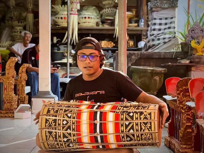 I Gede Arya Swastika atau Arya Hung, seniman karawitan yang juga pengelola Sanggar Hung Bali. (Foto: Dok. Pribadi Arya Hung)