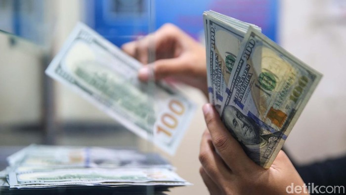 Ini Dedengkot yang Bikin Rupiah Melemah atas Dolar AS