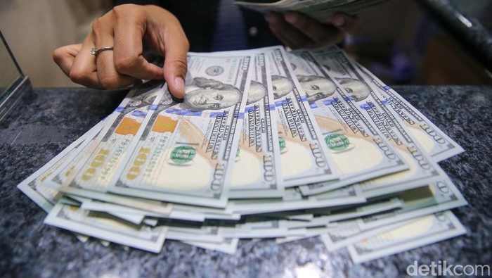 Ini Dedengkot yang Bikin Rupiah Melemah atas Dolar AS