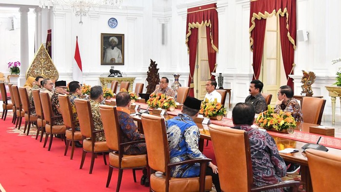 Pertemuan Tingkat Tinggi di Istana Negara, Jokowi Diskusikan Agenda Penting dengan Pimpinan MPR