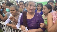 Tuduhan yang dilontarkan biksu senior itu menjadi viral di media sosial, dan pihak junta Myanmar menyatakan akan menyelidiki lebih lanjut kejadian tersebut.  