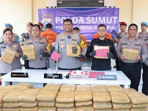 Polisi Amankan Mobil Bawa 110 Kg Ganja di Madina, 3 Pria Ditangkap