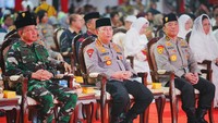 Foto: Agenda doa bersama diinisiasi Staf Sumber Daya Manusia (SSDM) Polri. Para pejabat utama Polri hingga berbagai lapisan masyarakat, tokoh agama, tokoh masyarakat, badan eksekutif mahasiswa, organisasi kemasyarakatan hingga pemuda di seluruh elemen masyarakat turut hadir di acara ini. (dok. Polri)
