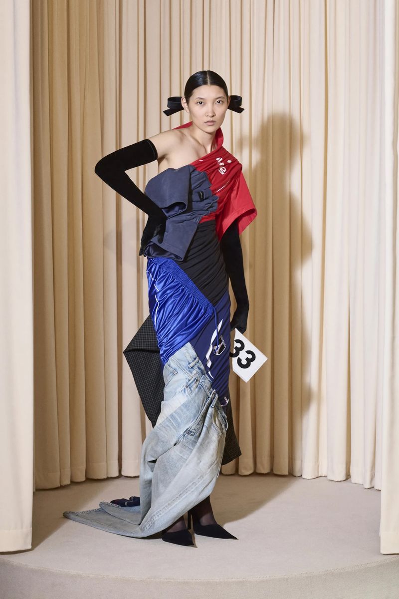 Koleksi Balenciaga Fall/Winter 2024 Couture