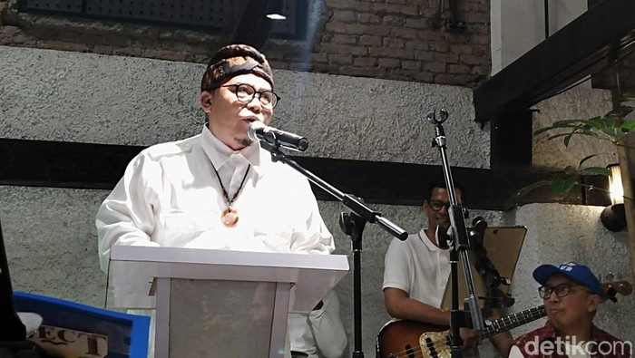Komedian Denny Chandra