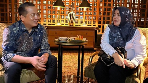 Eks Dubes RI untuk Turki Lalu Muhammad Iqbal dan Bupati Bima Indah Dhamayanti Putri saat bertemu di Hotel Mulia, Jakarta, pada Kamis (27/6/2024) malam.
