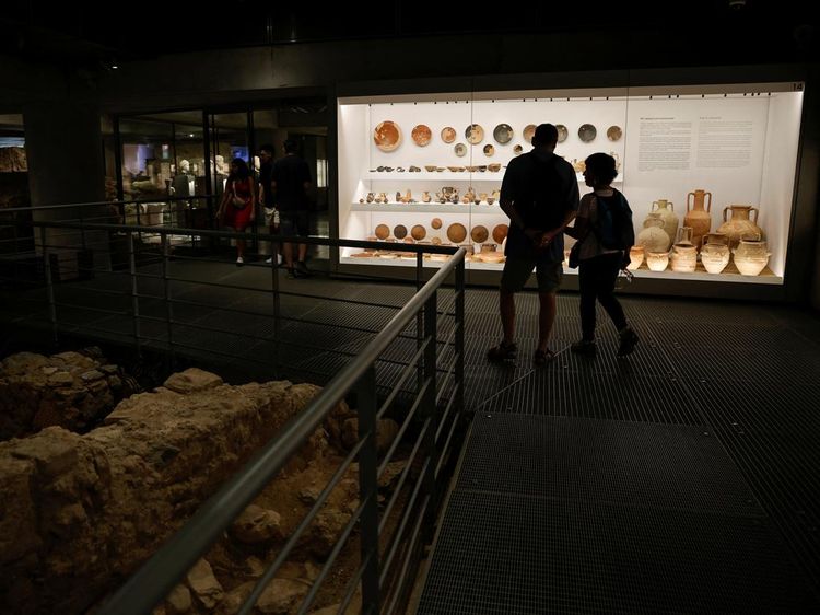Melihat Artefak Kehidupan Kuno di Museum Acropolis Yunani