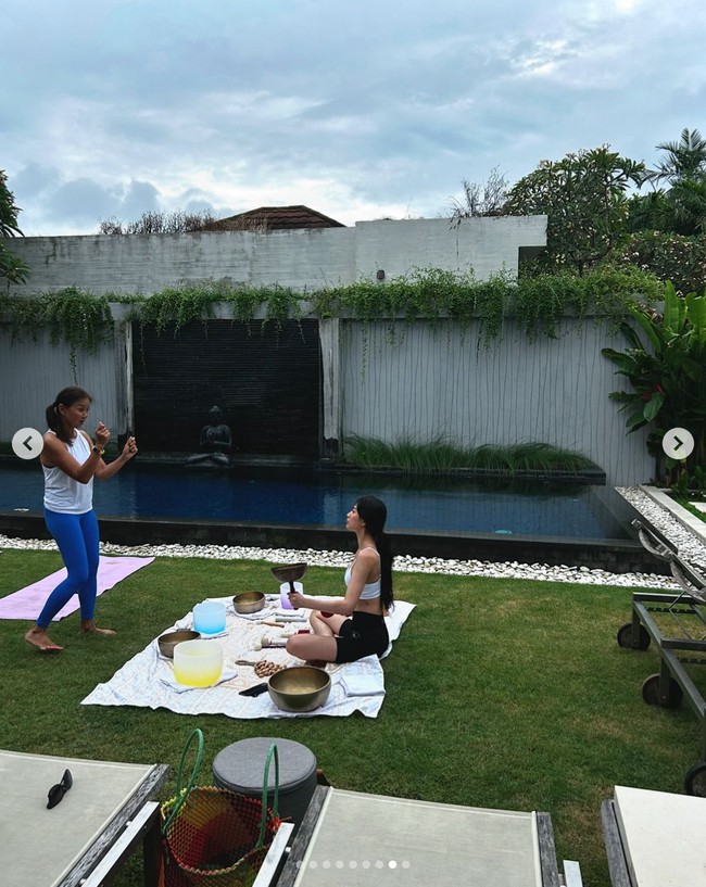 Selama di Bali, Nana memanfaatkan waktunya dengan yoga dan meditasi. Foto: dok. Instagram @jin_a_nana