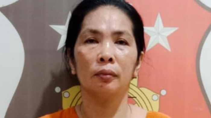 Wanita berinisial EM (38) di Kabupaten Nunukan, Kalimantan Utara (Kaltara), ditangkap polisi gegara membunuh pacarnya inisial YS (43