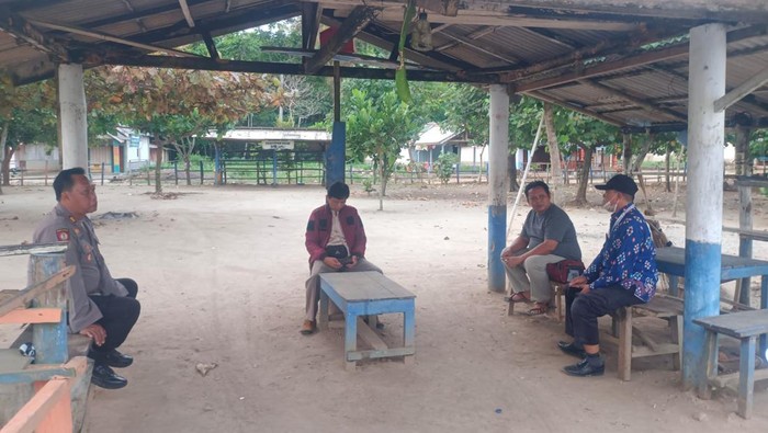 Pantai Balekambang Malang yang heboh pungli di media sosial.