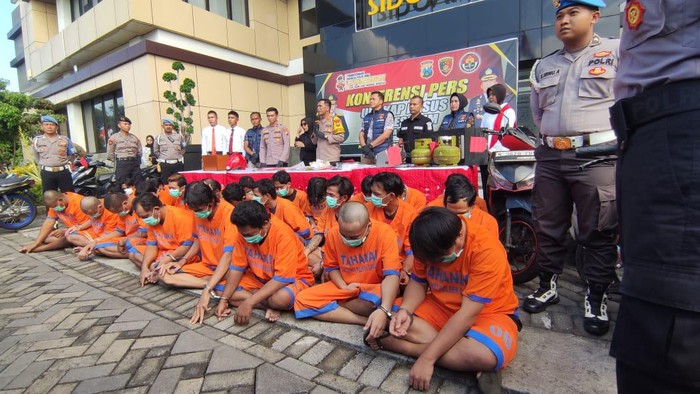 Para tersangka yang terjaring dalam Ops Sikat Semeru 2024 Polresta Sidoarjo