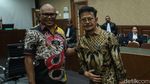 Pegang Tasbih, SYL Jalani Sidang Tuntutan Kasus Gratifikasi-Pemerasan