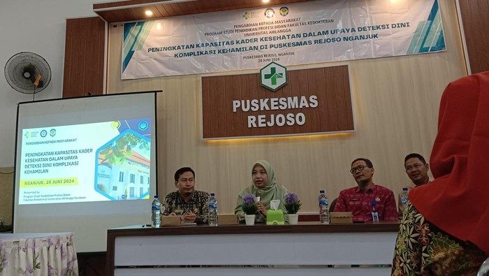 Pelatihan dan edukasi kader kesehatan untuk tekan angka kematian ibu di Nganjuk.