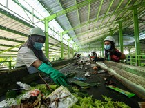 Melihat Pengolahan Sampah di TPS 3R Balak Banyuwangi